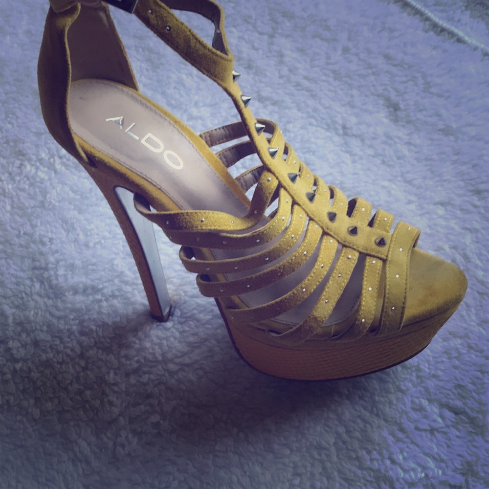 Aldo Yellow Studded Heels - Picture 6 of 6